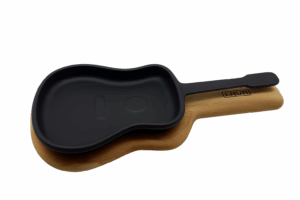 LAVA METAL Kytara - litinový talíř s dřevěným podstavcem - Obrázek 3