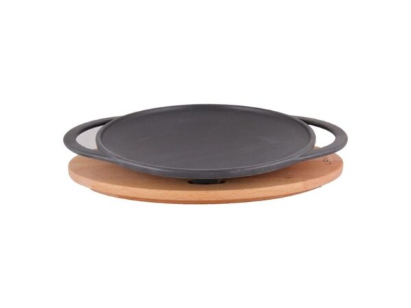 LAVA METAL Litinová pánev "wok" 28 cm s dřevěným podstavcem od značky LAVA METAL