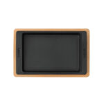 LAVA METAL Litinový talíř 36x24 cm s dřevěným podstavcem od značky LAVA METAL