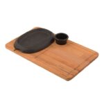 LAVA METAL Litinový talíř 12x19 cm s velkým dřevěným podstavcem od značky LAVA METAL