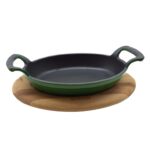 LAVA METAL Litinová pánev 19x14 cm s dřevěným podstavcem - zelená od značky LAVA METAL