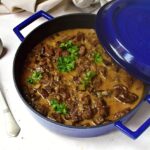 Hovězí guláš na houbách