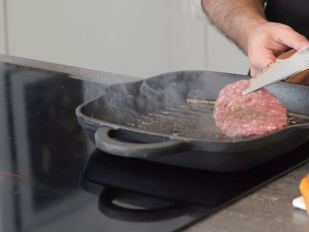 Litinová pánev na indukci