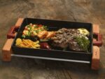 LAVA METAL Litinová grilovací plotýnka 26x32cm s dřevěným podstavcem - Obrázek 9